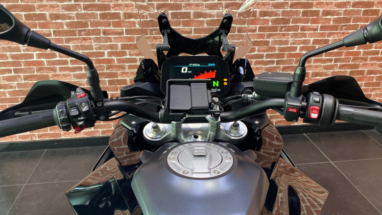 BMW F900 XR (25MY)